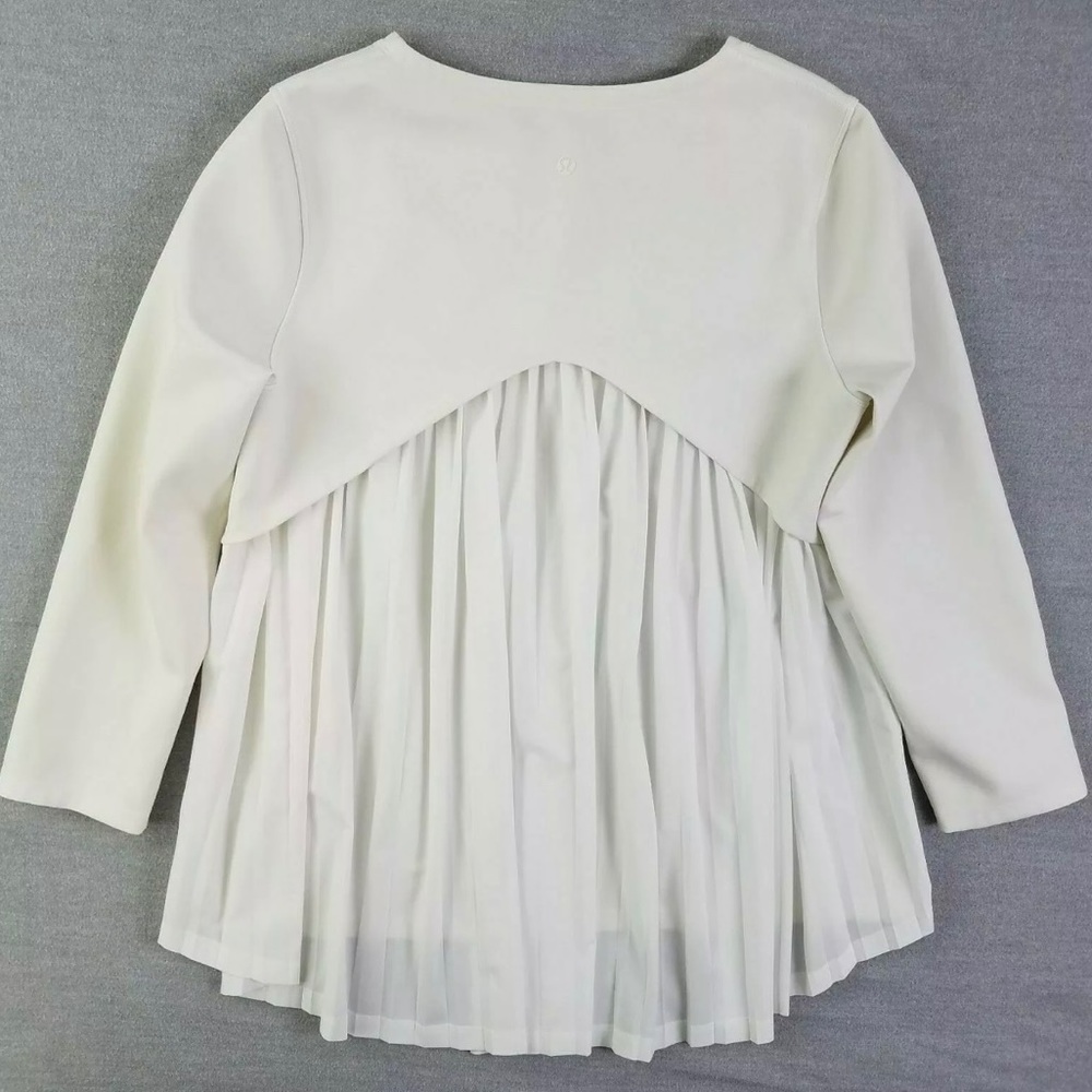 Women's Lululemon Pleat On Long Sleeve Top Ivory
